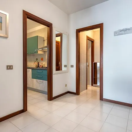 Blue Seal Apartment *